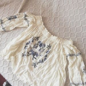 Off shoulders top
